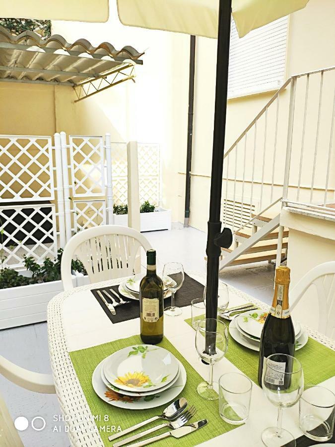 Boutique Apartment Con Tv Da 65 E 43 فياريجيو المظهر الخارجي الصورة
